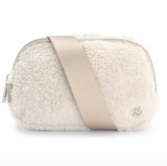 Lululemon Sherpa Everywhere Belt Bag White Opal Silver - Picture 14 of 14